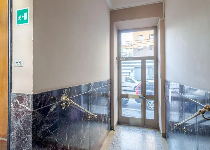Guesthost - Cenisia District Bright Sunflower Mini Flat Lejlighed Torino
