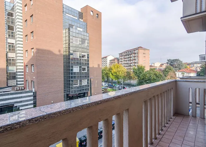 Apartmán Guesthost - Cenisia District Bright Sunflower Mini Flat *